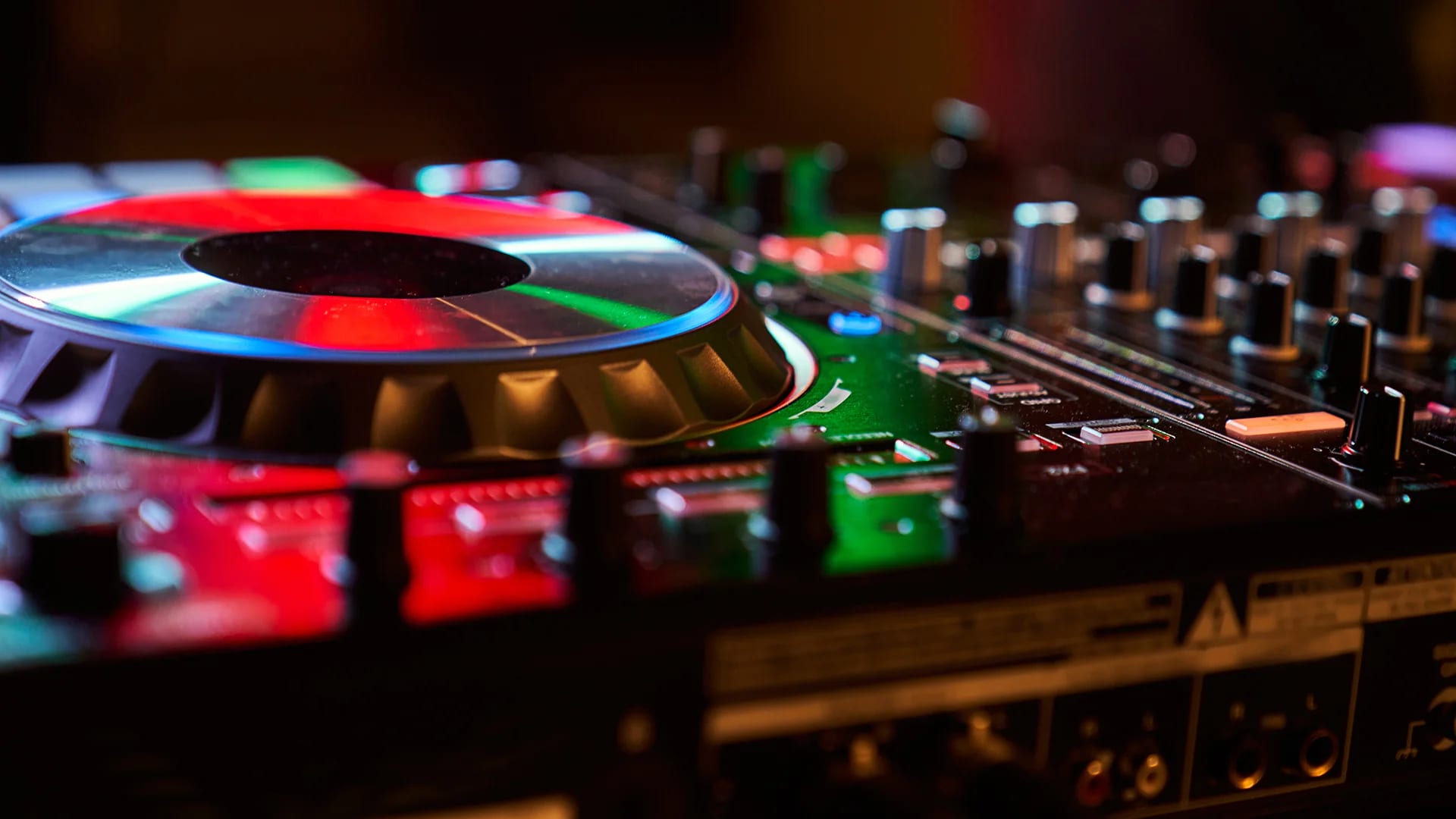 Contact MUZIUM SOUND STUDIO - Get in touch for audio production services